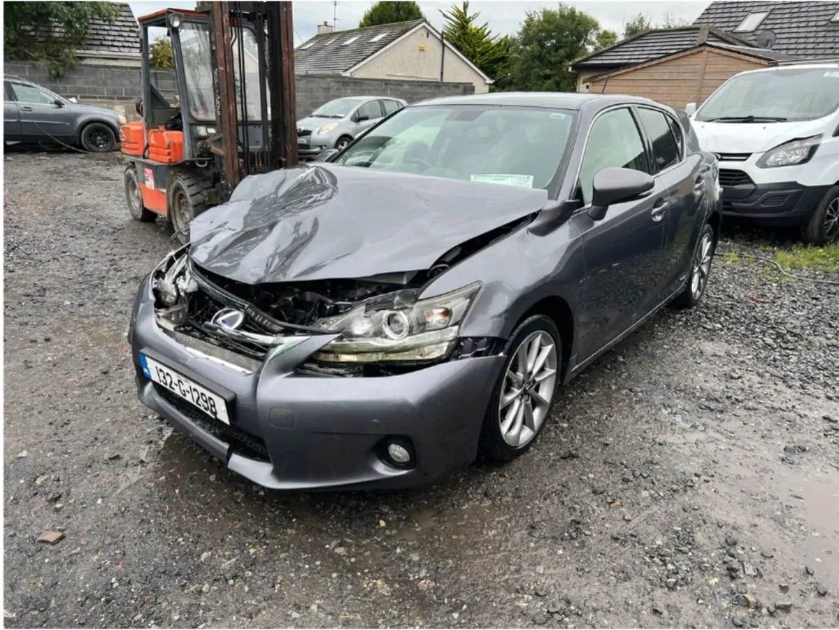 132 Lexus CT200 1.8 Hybrid - Image 3