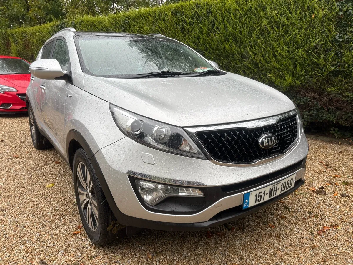 2015 Kia Sportage ,4x4, 6 speed manual - Image 2
