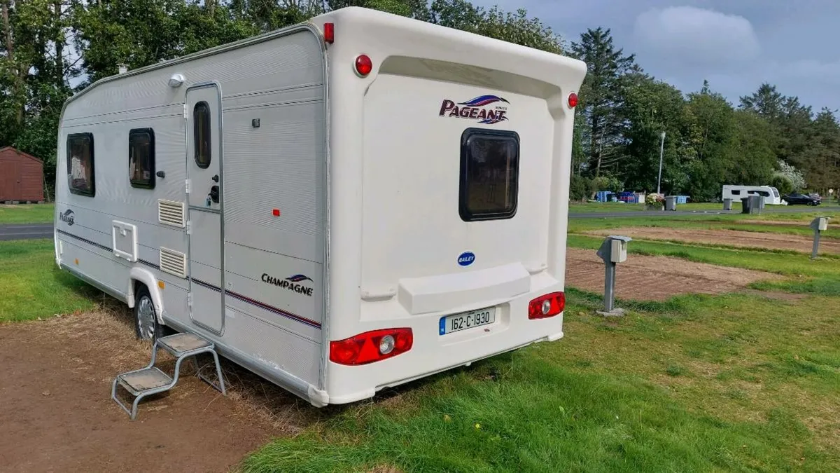 Caravan - Image 2