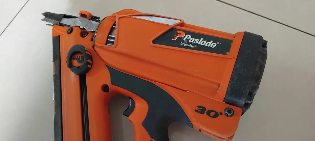 Paslode IM350+ Lithium Nailer "Fully Serviced" - Image 2