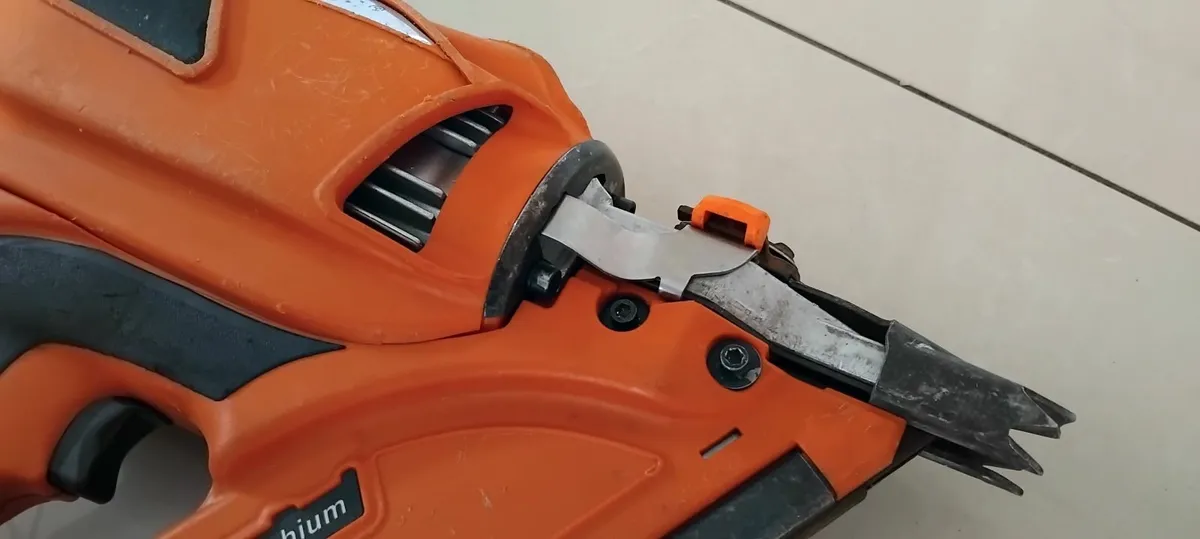 Paslode IM350+ Lithium Nailer "Fully Serviced" - Image 4