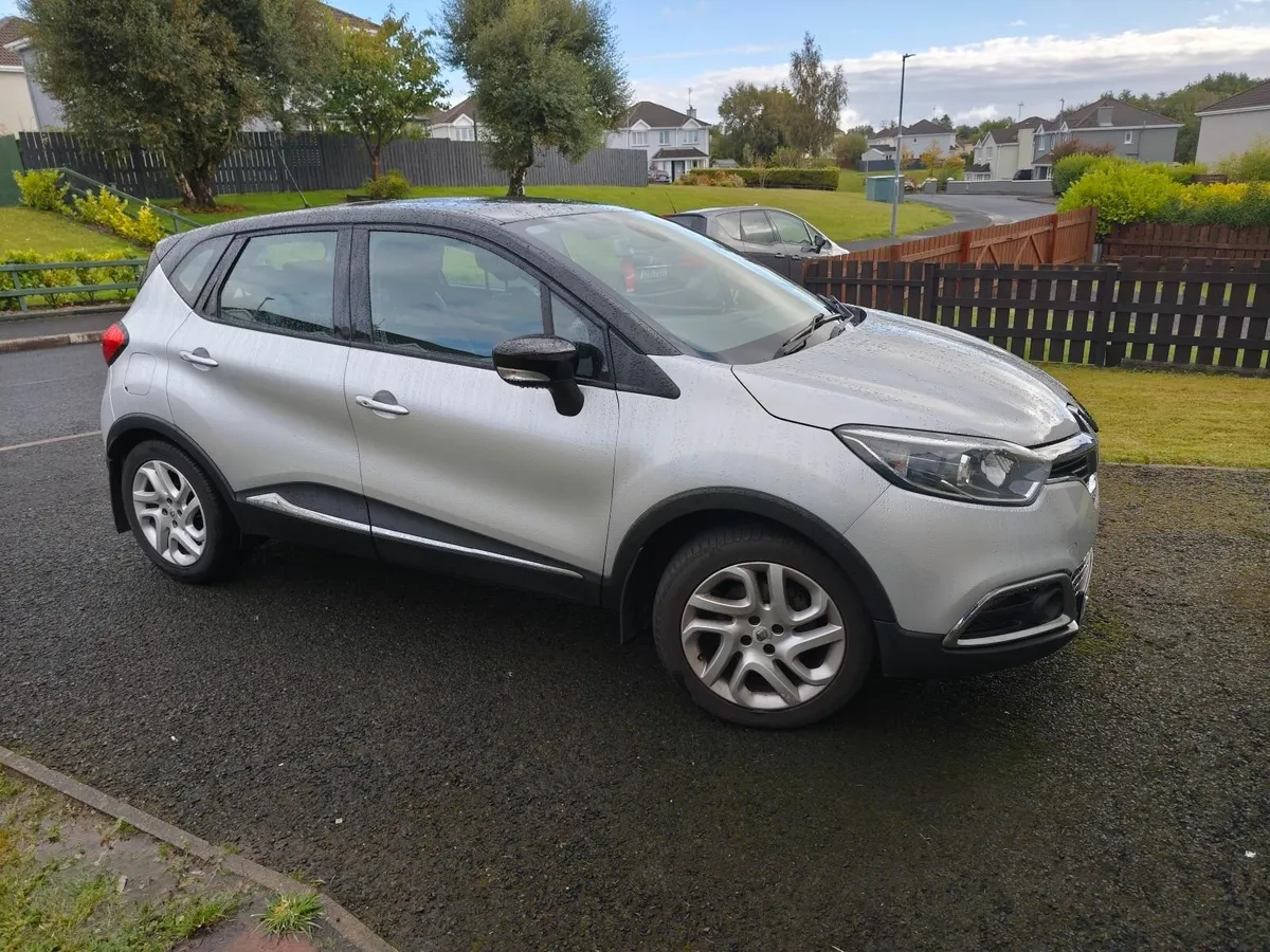 Renault Captur 2015 - Image 1