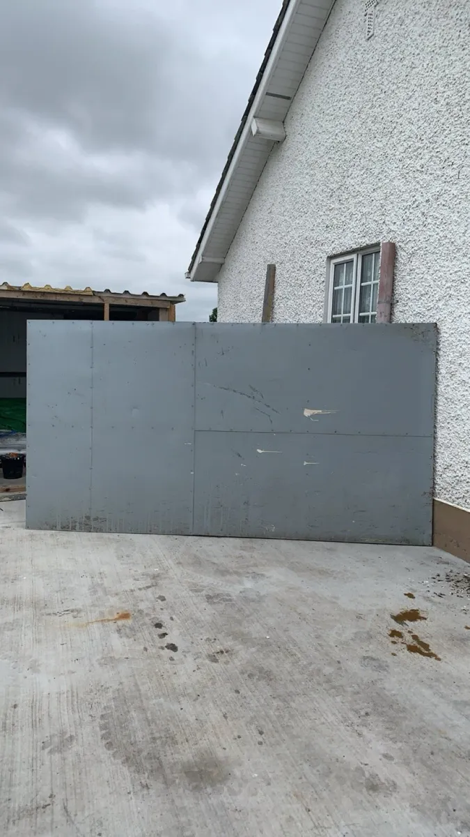 Steel doors - Image 1