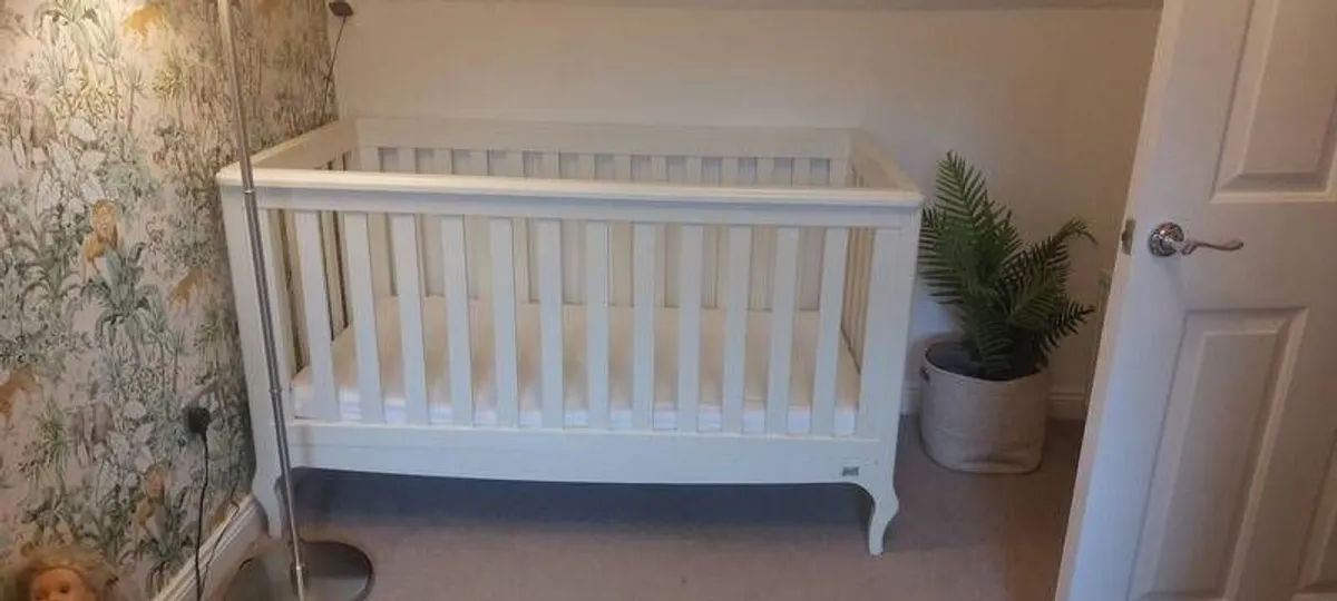 Cotbed and Chest of Drawers - Image 4