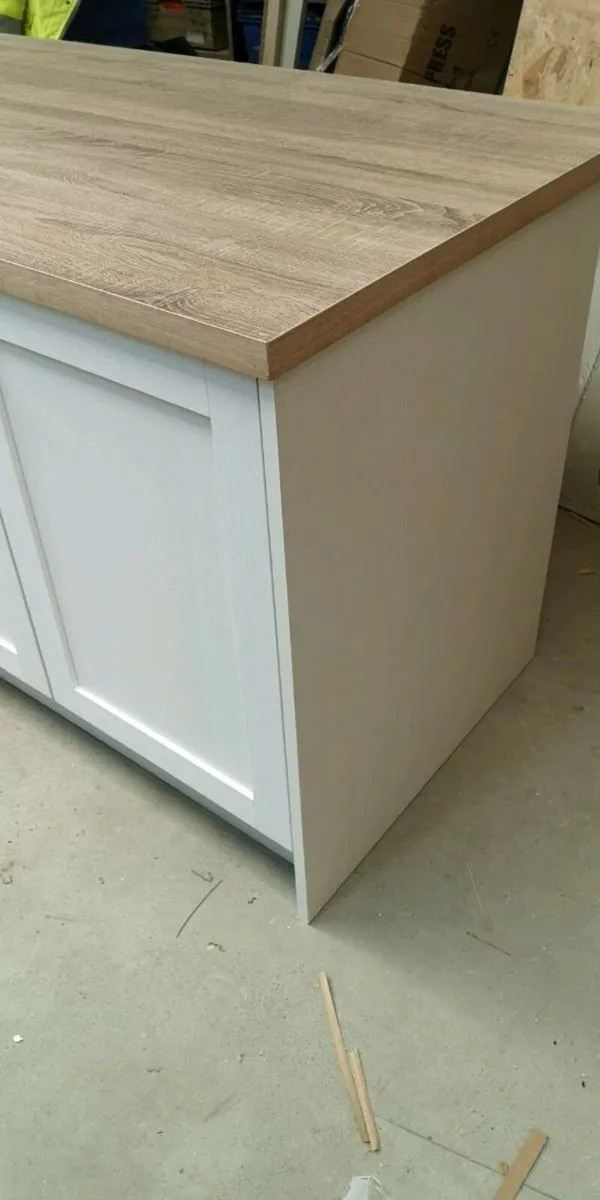 Kitchen island - Image 4