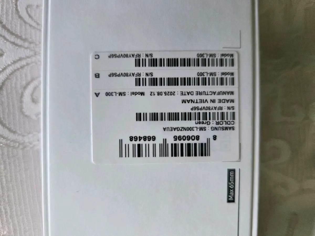 Samsung s7 watch SM-L300 sealed guaranteed - Image 3