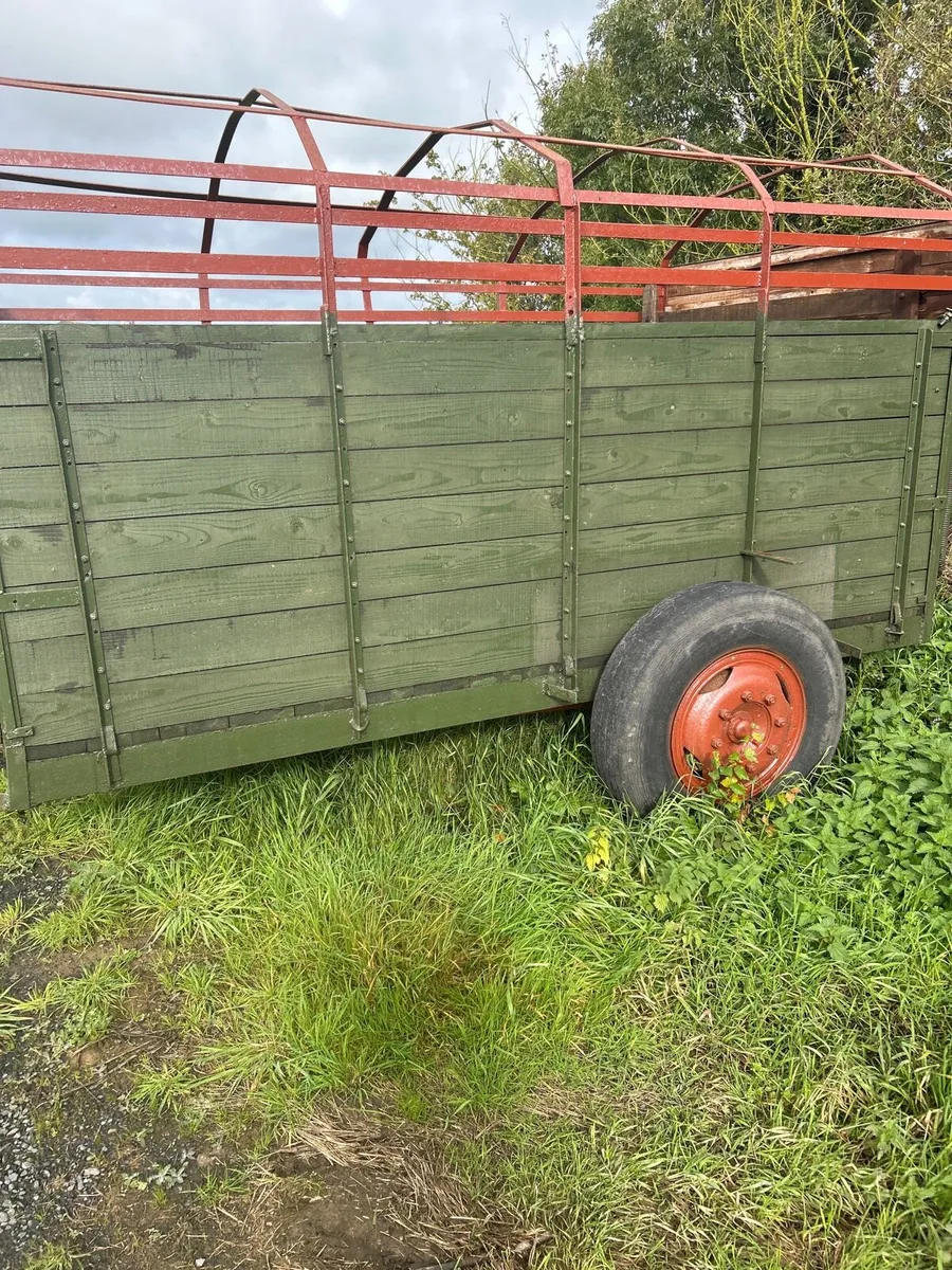 Trailer - Image 1