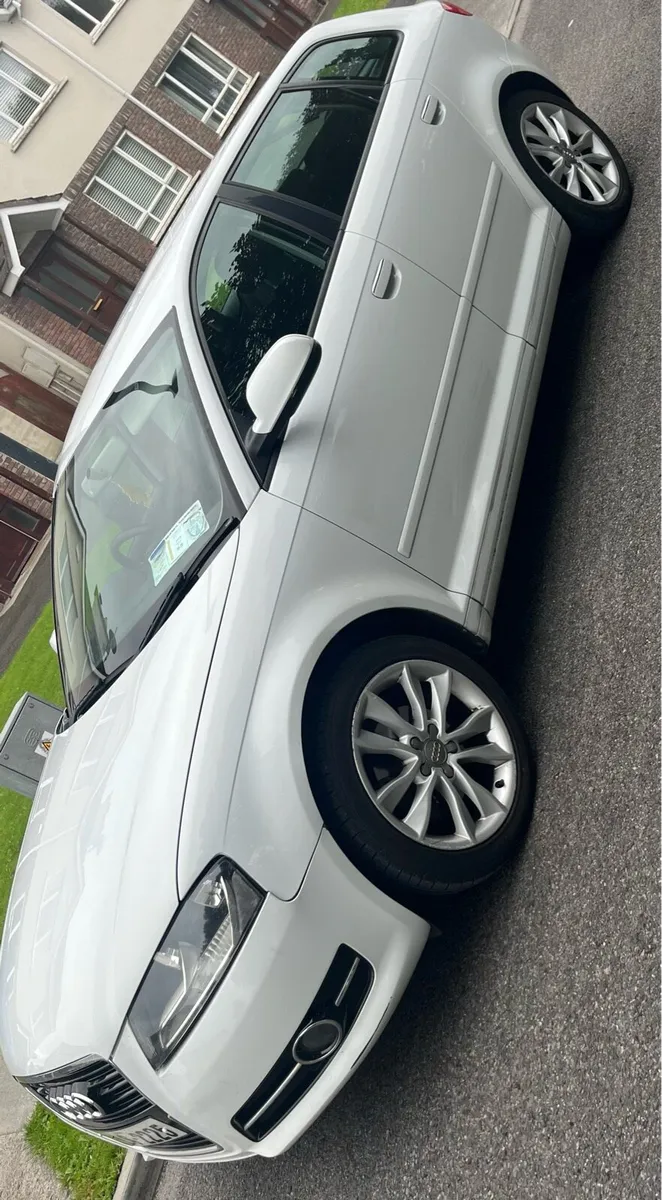 White Audi A3 2.0 TDI Sport - Image 3