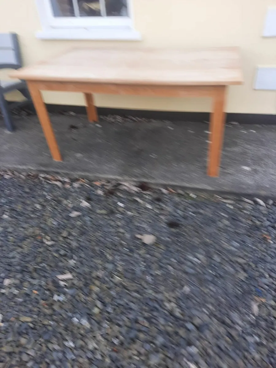 kitchen table - Image 4