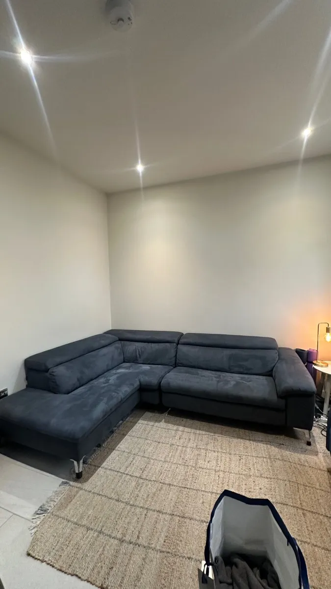 Couch - Image 2