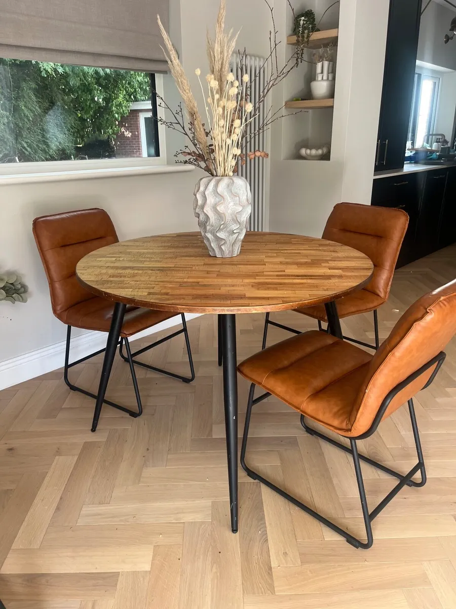 Round Dining Table - Image 1