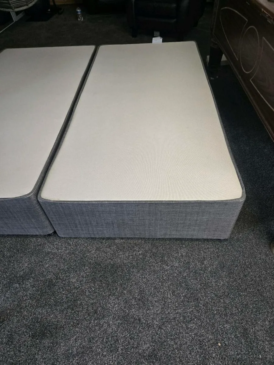 Single beds - Image 3