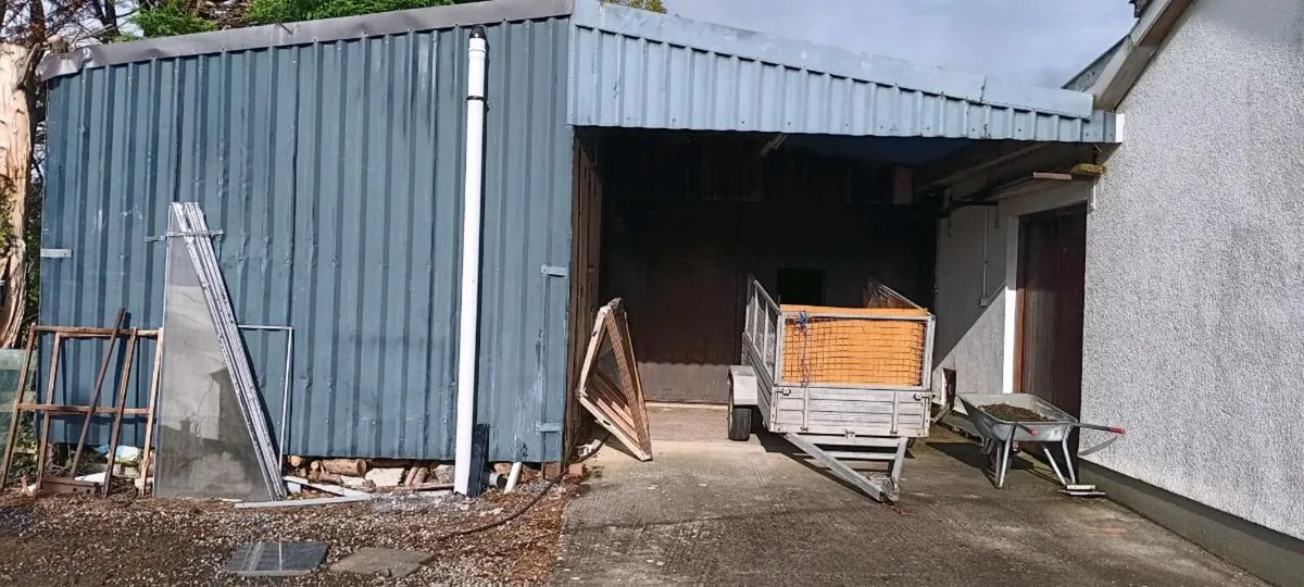 Workshop shed - Image 1