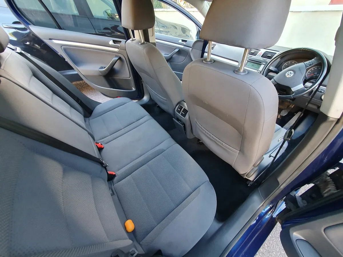 Volkswagen Golf 2007 1.4 petrol - Image 2