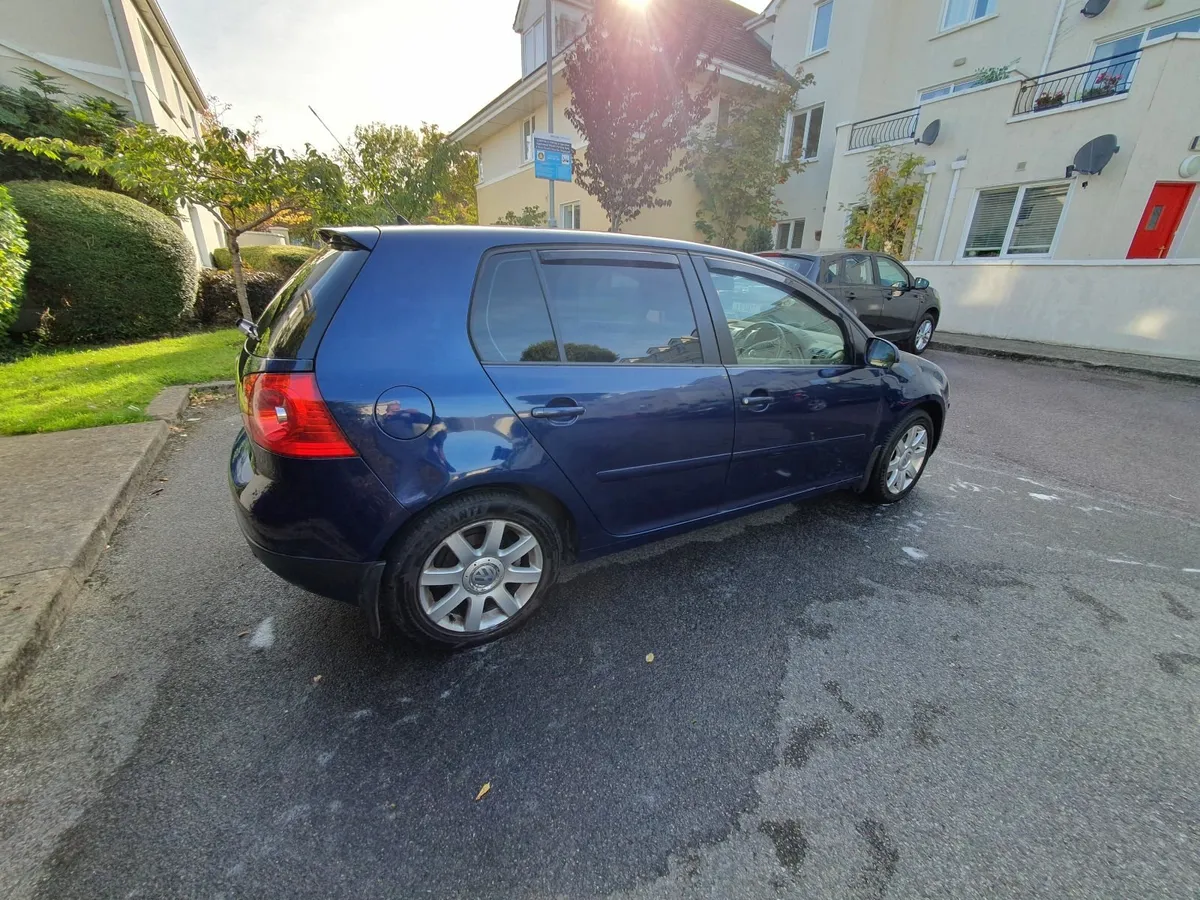 Volkswagen Golf 2007 1.4 petrol - Image 4