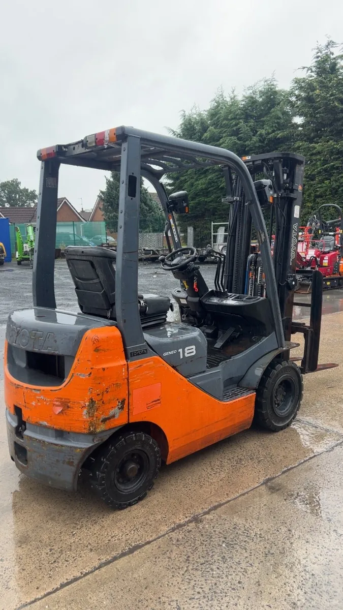 TOYOTA 1.8Ton Diesel Forklift - Image 2
