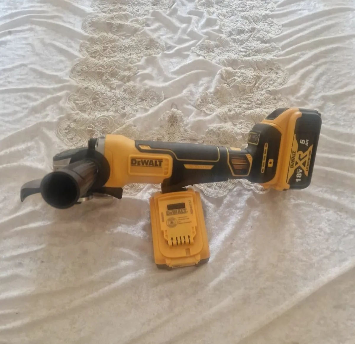 Dewalt grinder - Image 2