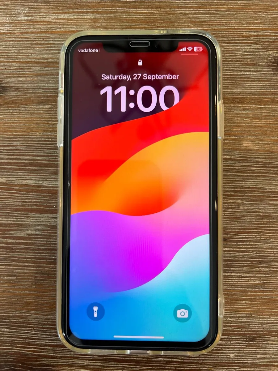 IPhone 11 64GB - Image 1