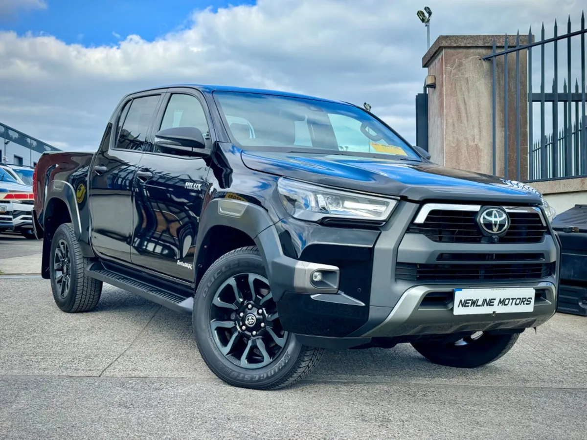 2023 Toyota Hilux INVINCIBLE X!! 45K Miles!! VIDEO - Image 4