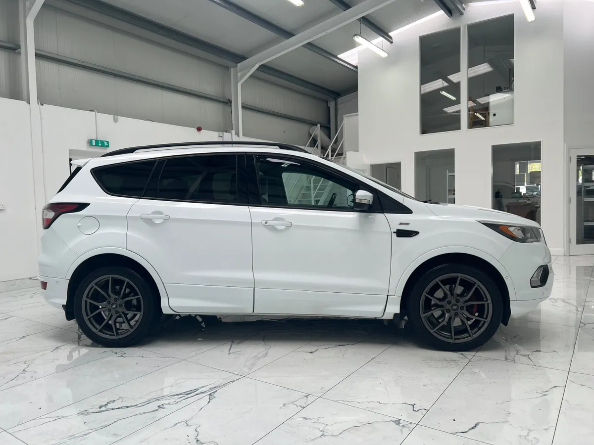 Ford Kuga 2017 - Image 2
