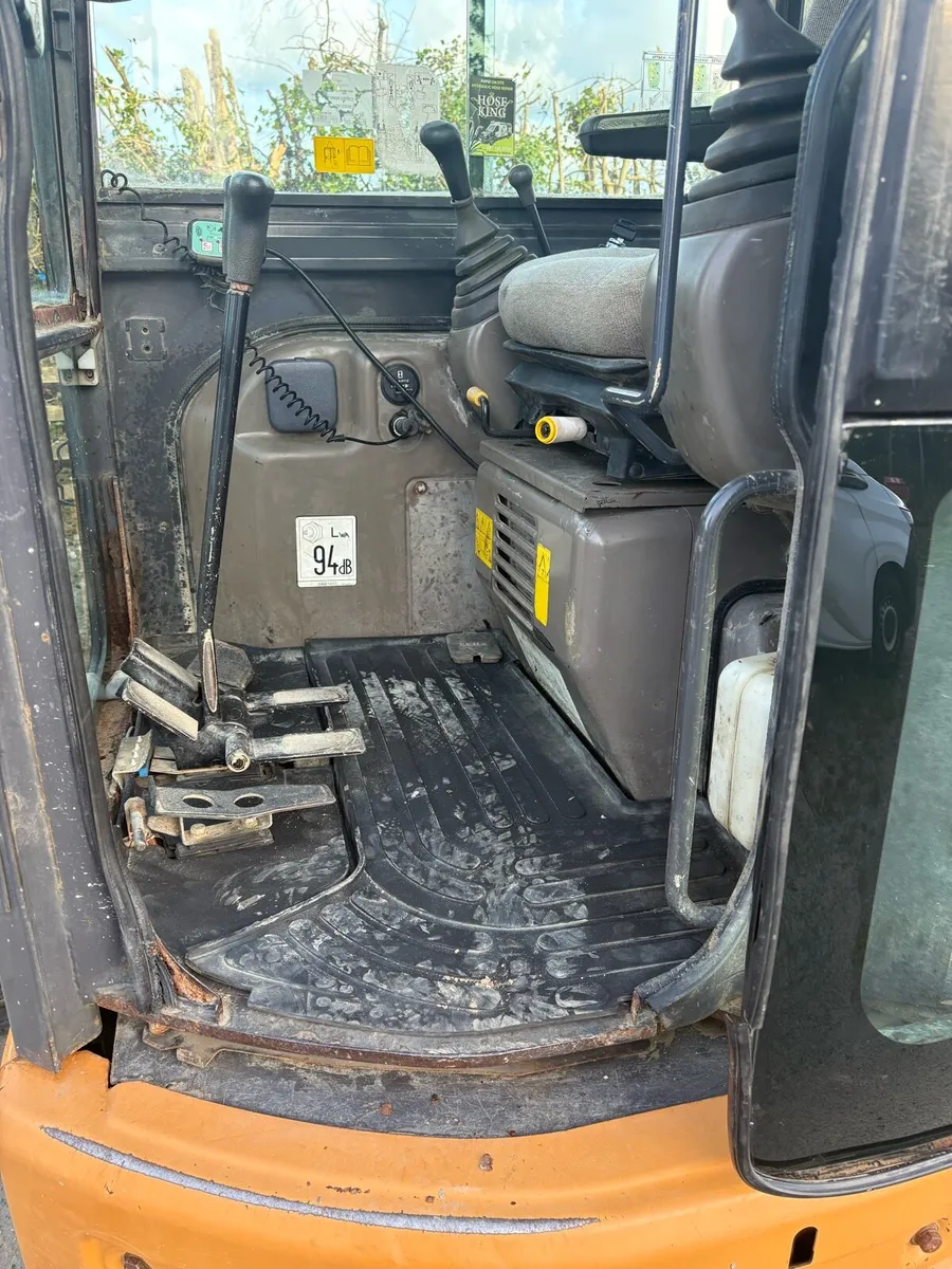 4.5 tonne digger - Image 1