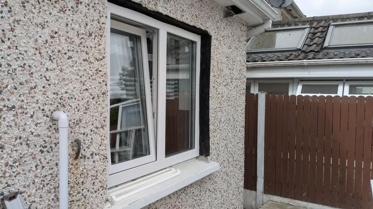 window  fitter - Image 2