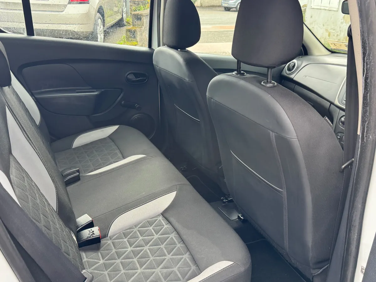 Dacia Sandero Stepway very low mileage - Image 4