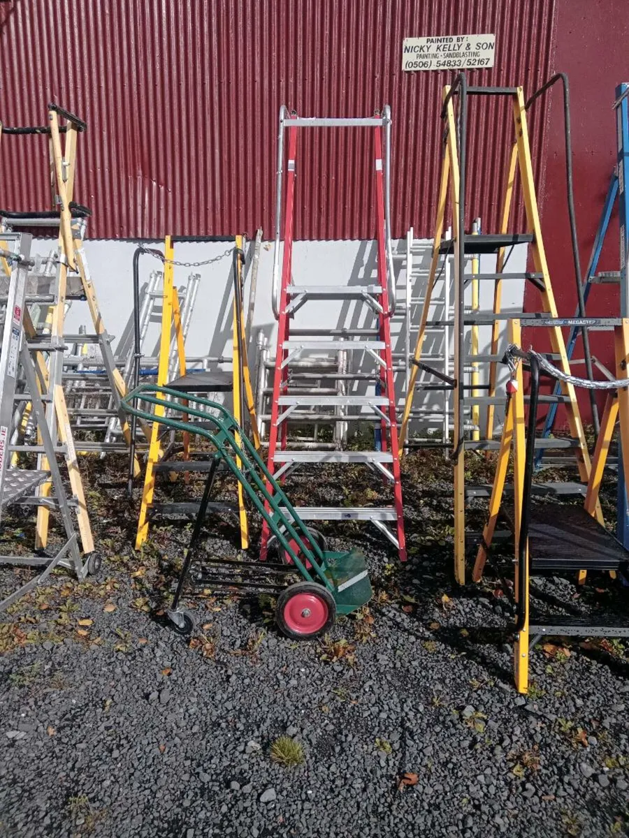 Platform ladders - Image 1