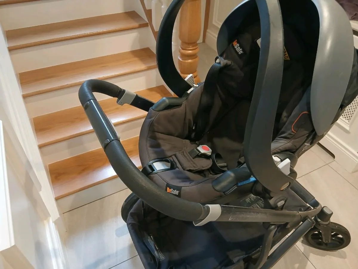 Uppa Baby Vista Travel System - Image 4