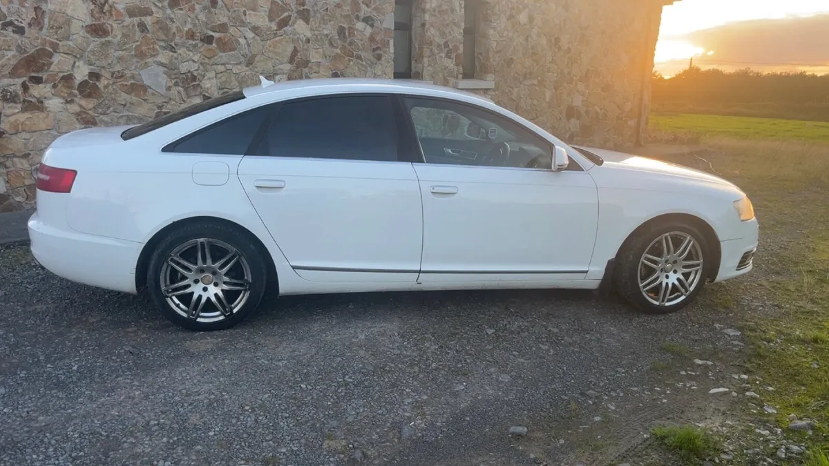 Audi A6 2010 - Image 1