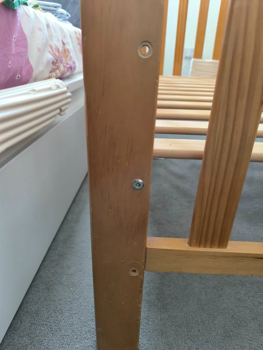 Baby height adjustable crib with mattress - Image 3