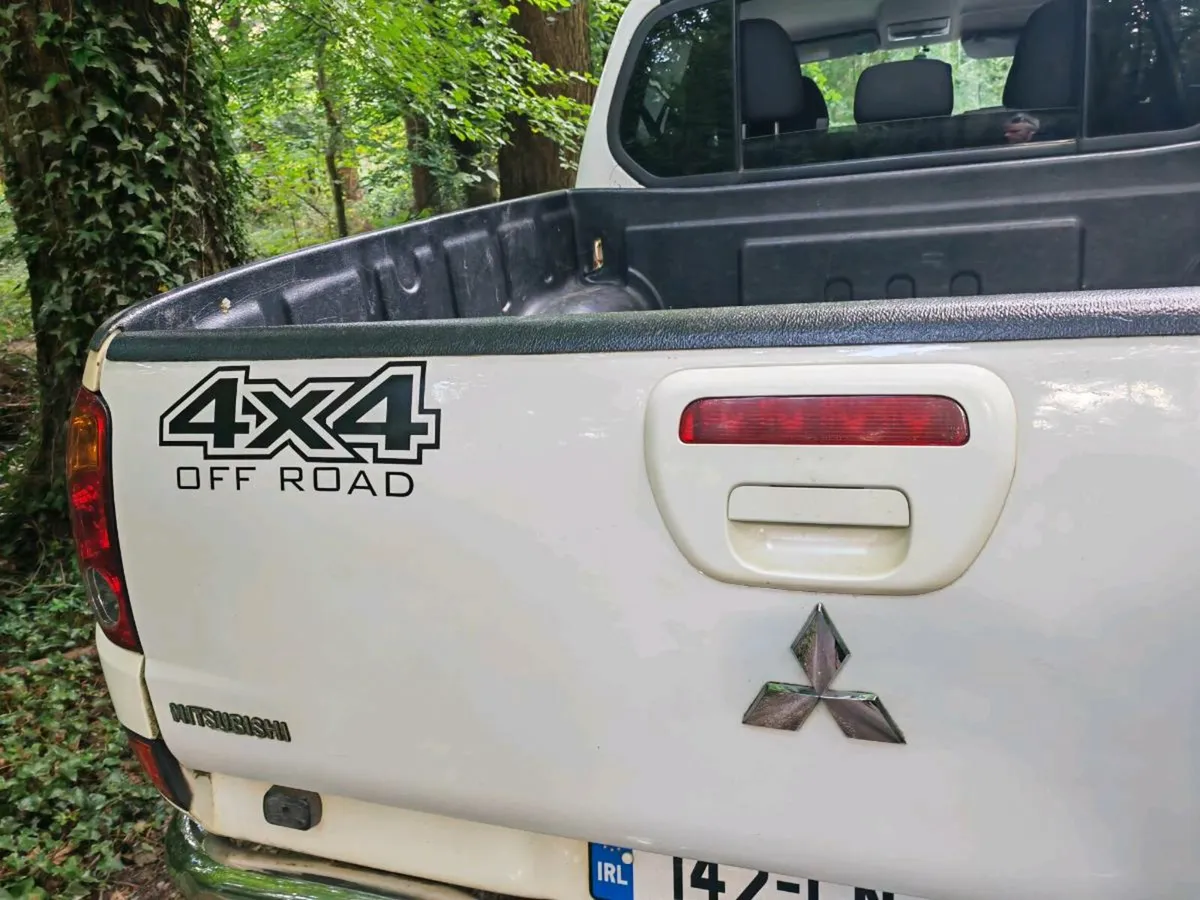 142 L200 2.5D-Di4x4 Trojan Crewcab tax26&tested'26 - Image 3