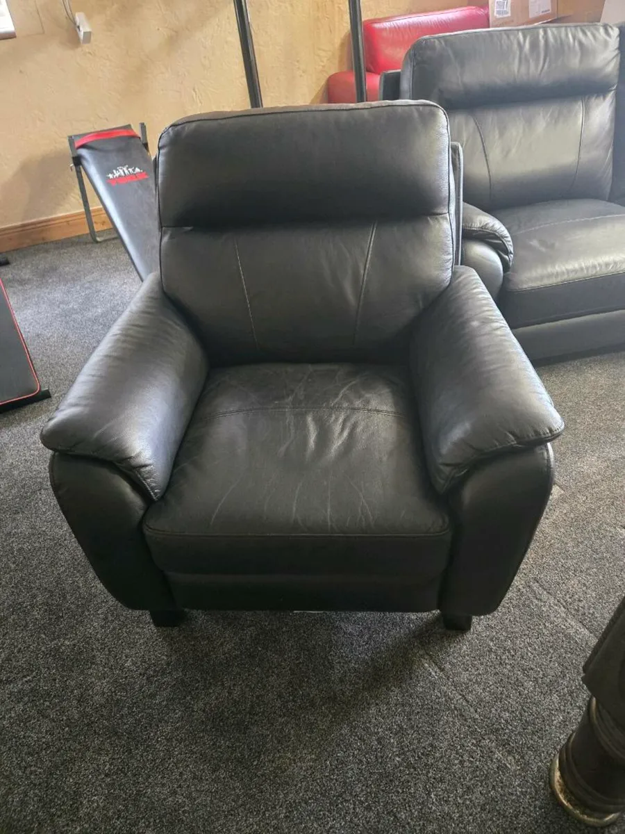 Settee - Image 2