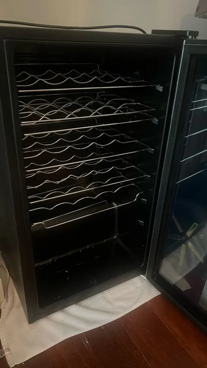 Drinks fridge - Image 3