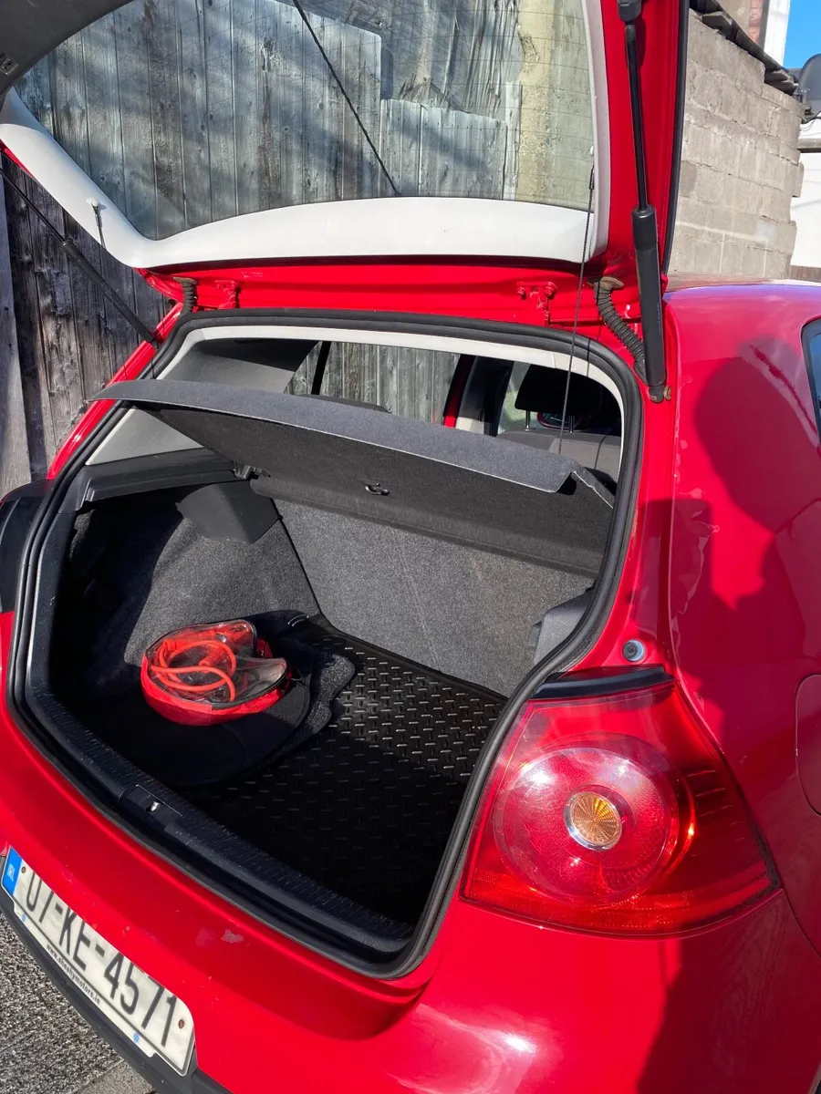 Volkswagen Golf 2007 - Image 2