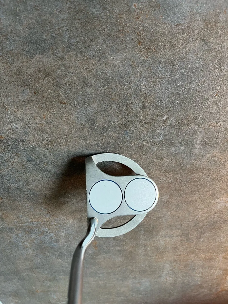 Oddesy 2 ball putter - Image 1