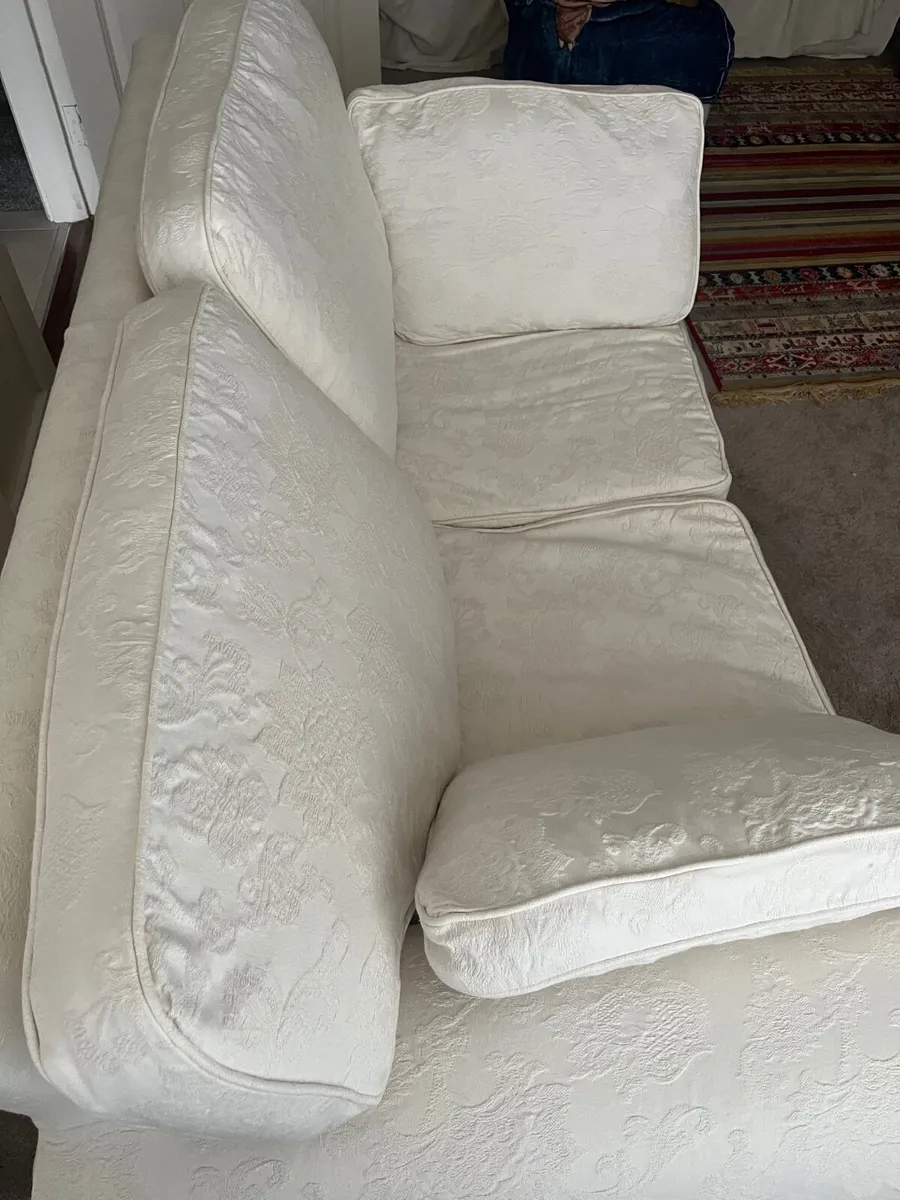 Suite of furniture - Image 2