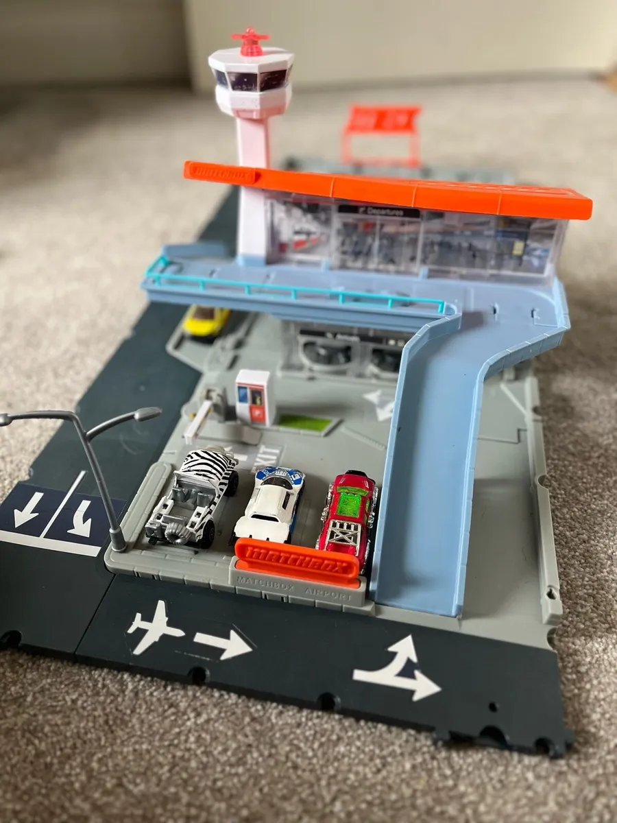 Matchbox Action Drivers Airport Playset - Image 1