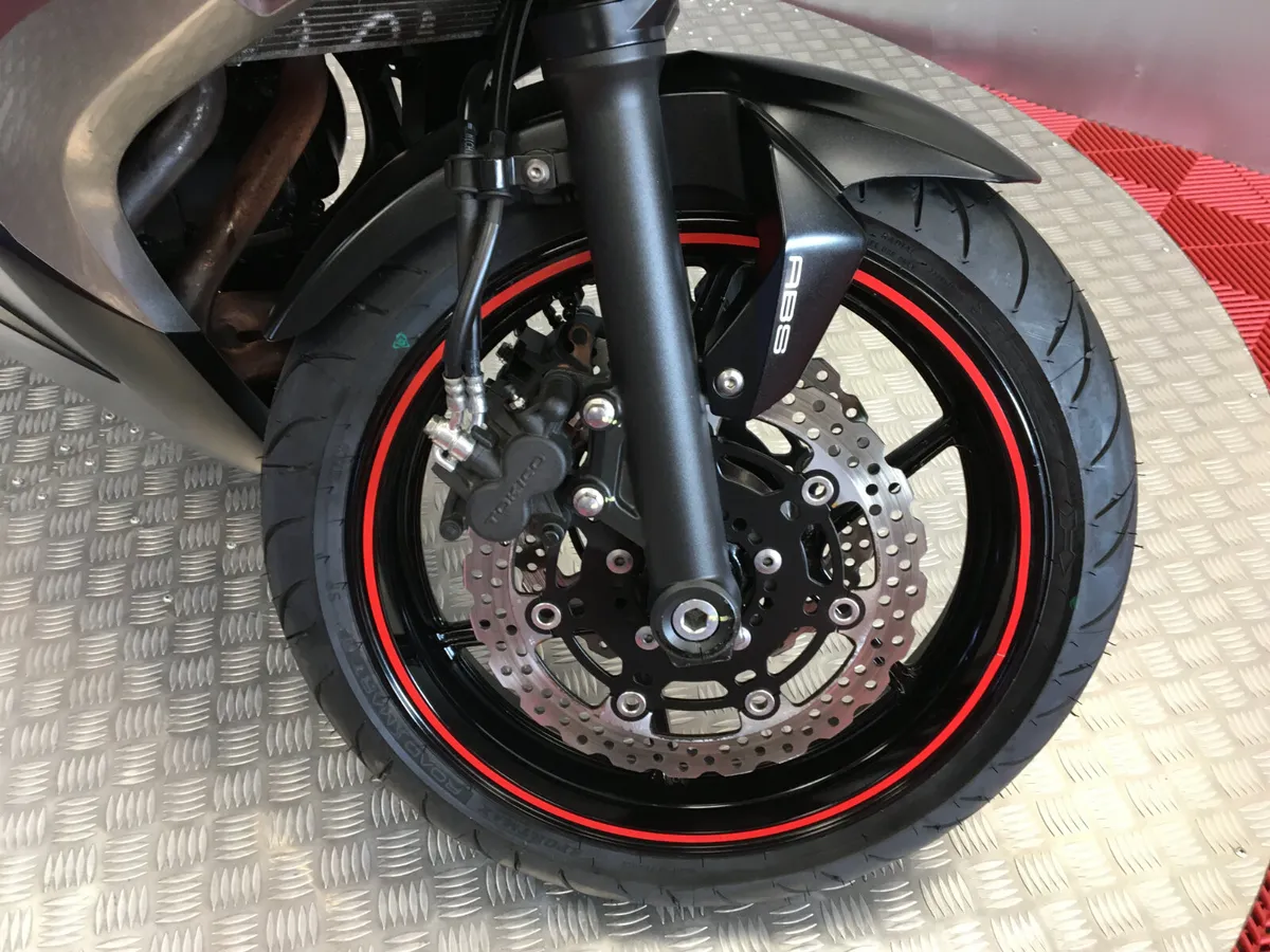 2014 Kawaski ER6F ''Like New'' - Image 3