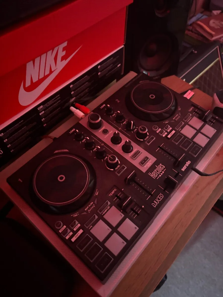 Hercules Inpluse 200mk2 Dj Decks - Image 3