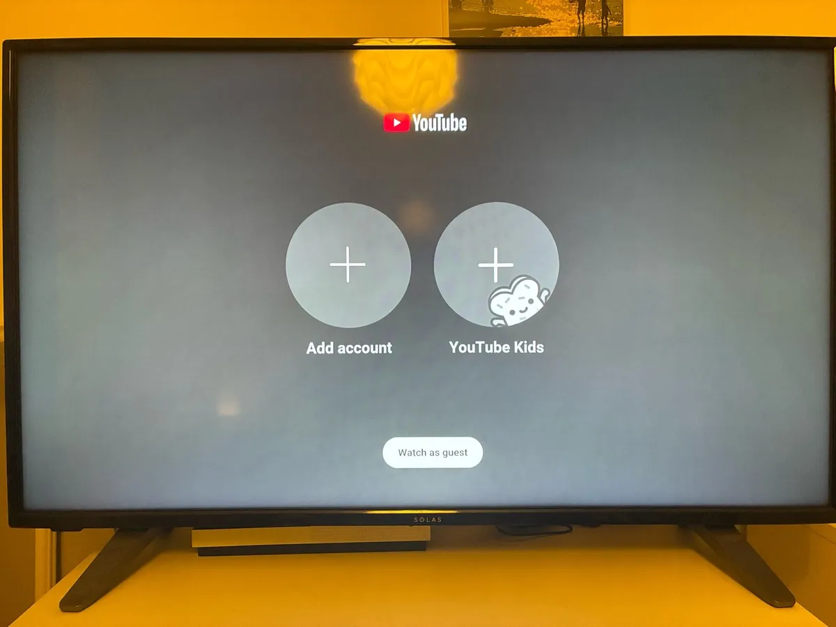 SOLAS 43 INCH SMART TV - Image 1