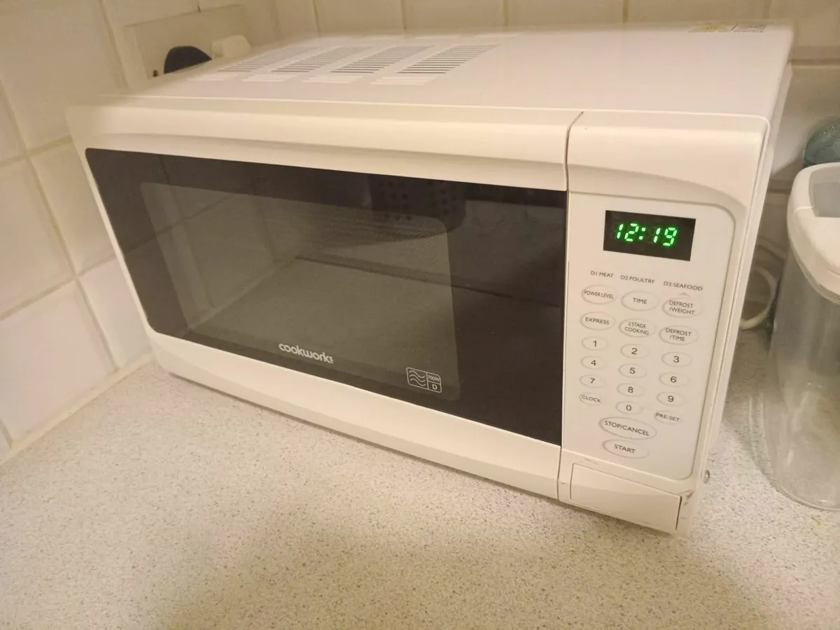 microwave - Image 1