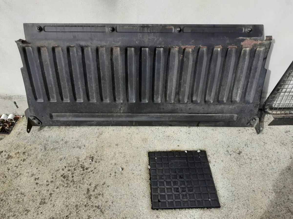 Partner or Berlingo bulkhead and mesh partition - Image 3