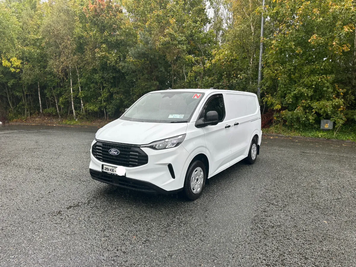 2025 Ford transit custom trend - Image 3