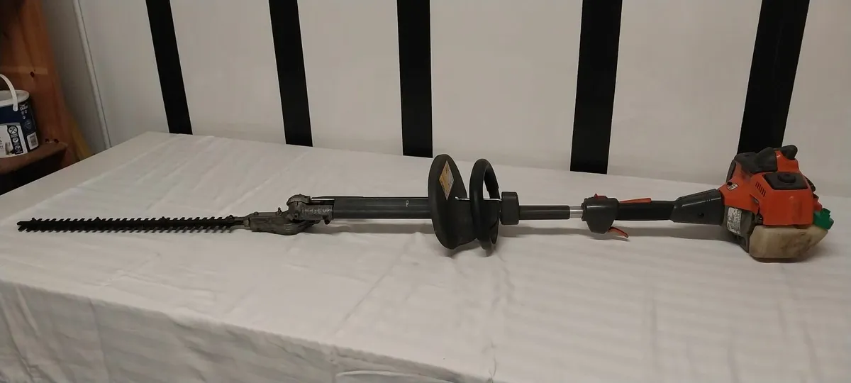 HUSQVARNA HEDGE TRIMMER - Image 4