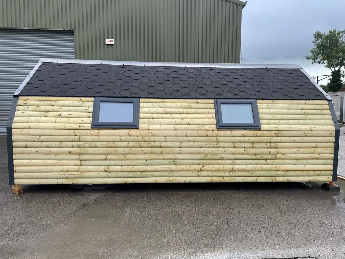 Modular room with wood cladding - Image 2