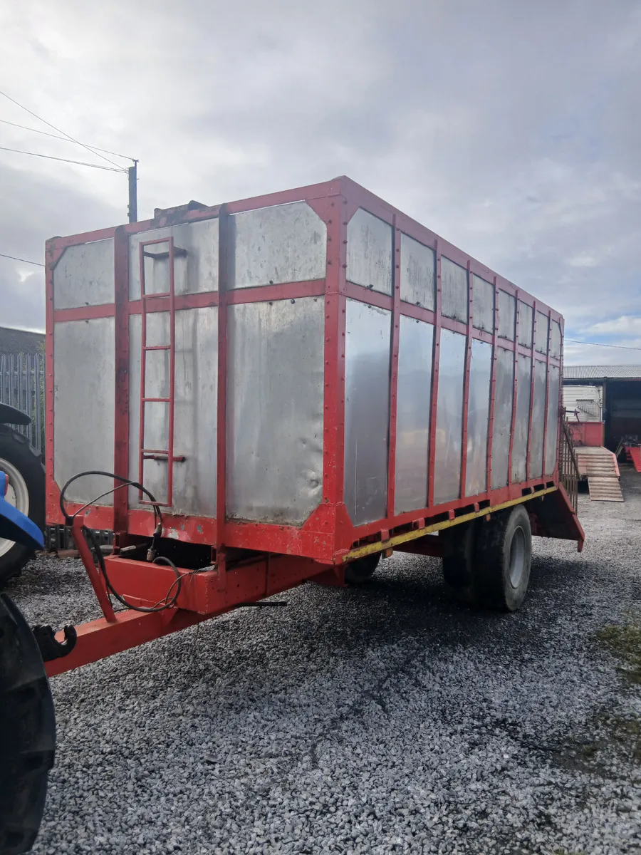 16x7 cattle trailer for sale. - Image 1