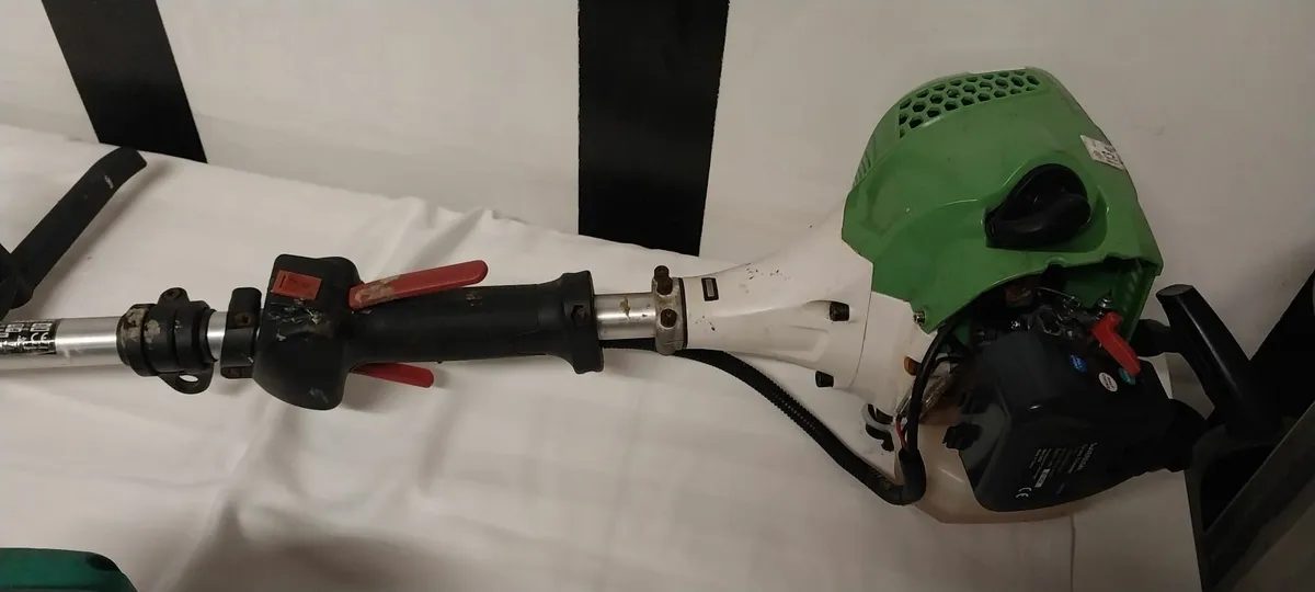2x HEDGE TRIMMER - Image 4