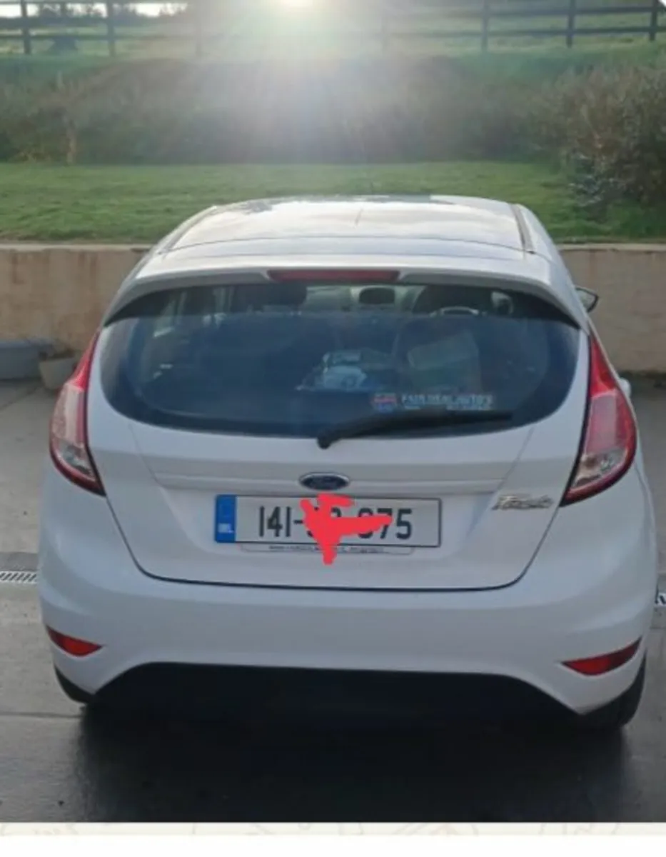 Ford Fiesta 2014 - Image 2
