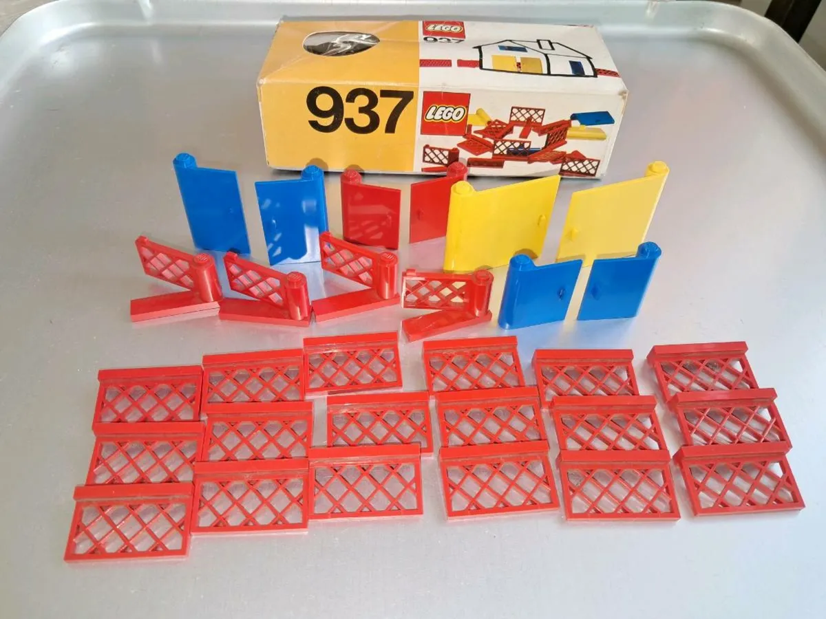 Lego Vintage 937: Doors & Fences Set - Image 1